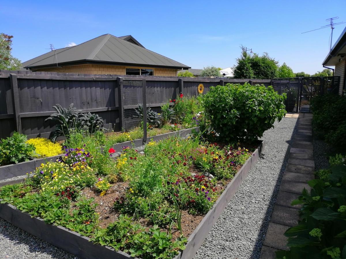 Perfect Home, Stunning Gardens - Aidanfield Gardens Bellissimo Christchurch Exterior foto